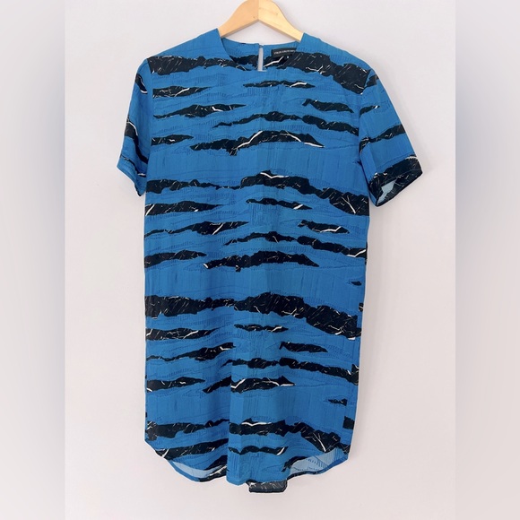 SILK PRINTED TEE DRESS (WEEKEND SALE) - Picture 1 of 4